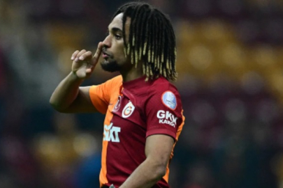 Galatasaraylı Sacha Boey yılbaşı paylaşımıyla gündeme oturdu! "Kutlanacak bir şey yok"