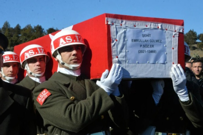 Piyade Sözleşmeli Er Emrullah Gülmez son yolculuğuna uğurlandı