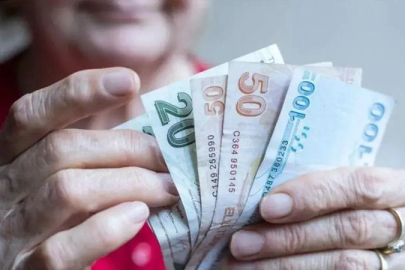 Cumhurbaşkanı Erdoğan'dan emekliye müjde! En düşük emekli aylığı 10 bin liraya çıkarıldı
