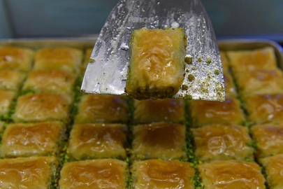 Baklava fiyatları tatlı yiyip tatlı konuşturmuyor