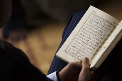 Uyumadan önce okunduğunda rızkı genişletiyor! İşte Kuran'daki o sure...