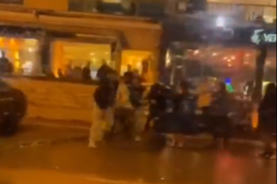 İki grup arasında eğlence mekanı önünde kavga!