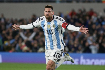 Messi'nin ilk sözleşmesinin imzalandığı peçete açık artırmaya çıkıyor