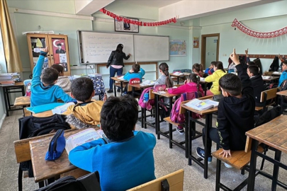 6 Şubat depremlerinin yaşandığı bazı illerde okullar tatil edildi