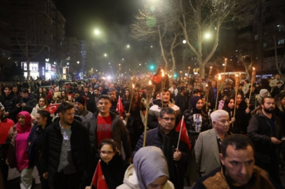 Kahramanmaraş'ın düşman işgalinden kurtuluşunun 104'ncü yıldönümünde fener alayı düzenlendi