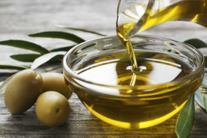 Bir kaşık zeytinyağına 12 damla damlatın, karaciğer sorunlarınız tarih olsun...