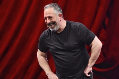 Cem Yılmaz'ın 13 yaş küçük yeni aşkı!