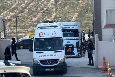 Gaziantep'te facia: Yakıt tankerinde 2'si ölü, 7'si baygın 52 düzensiz göçmen bulundu