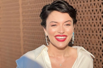 Ezgi Mola'dan tepki çeken paylaşım: Oh oh dökün taşlarınızı