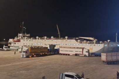 "Yüzen Ahır" Bandırma halkının sağlığını tehlikeye atıyor