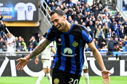 Şampiyon Inter, Hakan Çalhanoğlu'nun golleriyle Torino'yu yendi