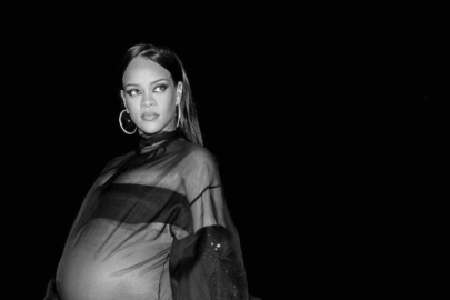 Rihanna'dan çarpıcı itiraflar: Göğüslerimi gösterdiğime pişmanım