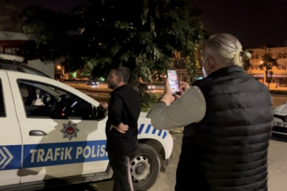 Bursa'da polisin sabır sınavı kamerada!