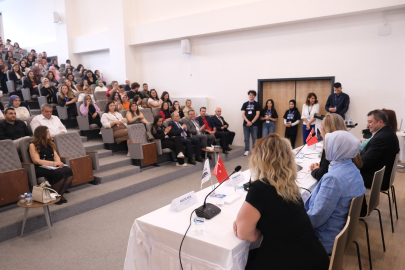 Mudanya Üniversitesinde ‘Sağlık Programlarında Kariyer Günü’ düzenlendi