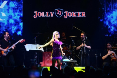 Yıldız Tilbe gönüllere dokundu