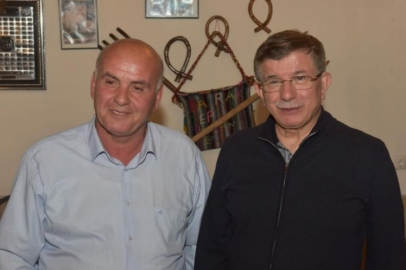 Ahmet Davutoğlu ailesi ile birlikte Bursa'da