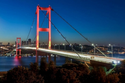 15 Temmuz Şehitler Köprüsü tek yönlü trafiğe kapatıldı