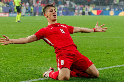 Arda Güler attı: Spiker Özkan Öztürk sevinçten havaya uçtu