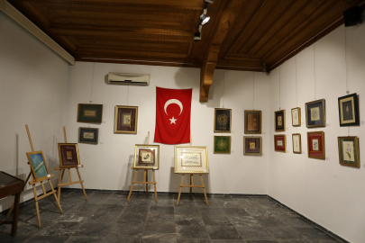 “Mühre” Tezhip Sergisi Kent Müzesinde Görücüye Çıktı