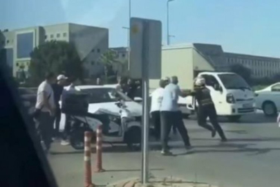 Bursa'da yol verme meselesi yüzünden kavga çıktı!