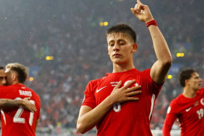 Arda Güler’in annesi paylaştı, sosyal medya sallandı! "Nasıl güzel bir aile…"