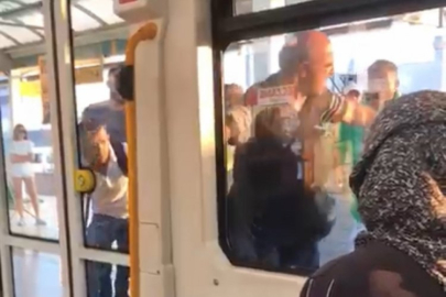 Bursa'da metroda yer verme kavgası!