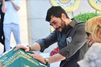 Akın Akınözü'nün annesi Özlem Akınözü, son yolculuğuna uğurlandı!