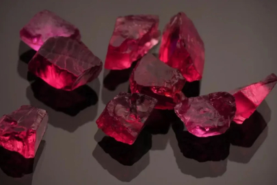 Bu taş yok satılıyor! Bir kez takınca, libido tavan yapıyor