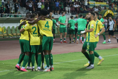 Şanlıurfaspor ilk yarıdaki golleriyle Ümraniyespor'u yendi