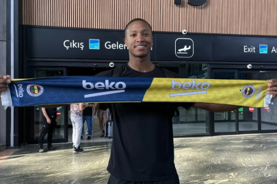 Fenerbahçe'de yeni transfer Devon Hall ve Wade Baldwin İstanbul'da