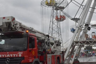 Trabzon'da dönme dolapta mahsur kalan 20 kişi kurtarıldı