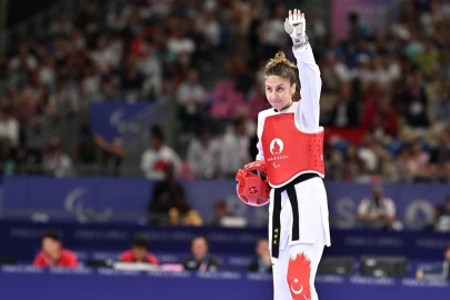 Meryem Betül Çavdar, bronz madalyanın sahibi oldu