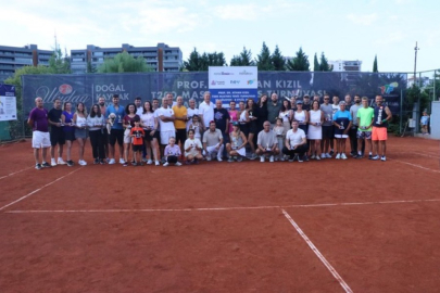 Prof. Dr. Ayhan Kızıl T200 Masters Tenis Turnuvası'nda 7. yılın şampiyonları belli oldu