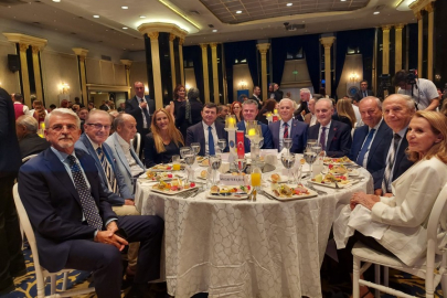 Bursa'da RUMELİSAD Ülkemize Değer Katan Başarılı Rumelililer Ödülleri sahiplerini buldu