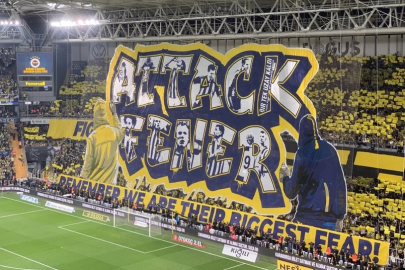 Fenerbahçe taraftarından derbi koreografisi