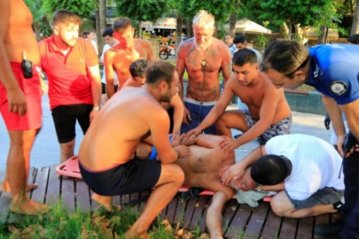 Antalya'da kayalıklardan düşen şahsı kurtarmak için ekipler zamanla yarıştı