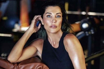 Eski manken Deniz Akkaya babasını kaybetti!