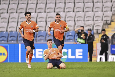 Başakşehir evinde konuk ettiği Rapid Wien'e mağlup oldu