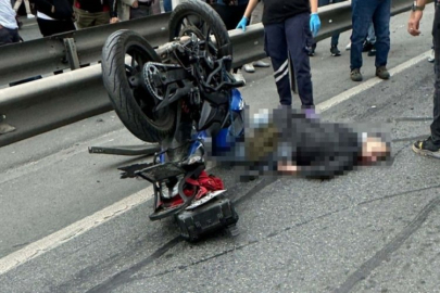 İstanbul'da ölümlü kaza: Tur servisi ile çarpışan motosikletli genç hayatını kaybetti