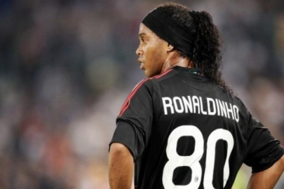 Ronaldinho, yeşil sahalara geri mi dönüyor?