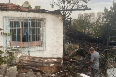 Ankara'da sobada yemek yapmak isterken yangın çıkardı