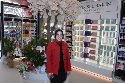 Büşra Sırakaya Eczanesi Yeni Yerinde Hizmete Açıldı