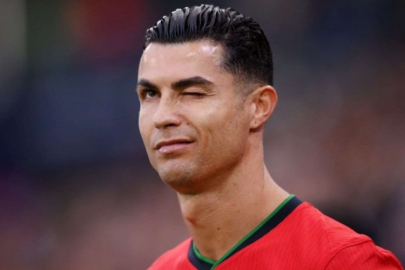 Ronaldo saat satmaya başladı