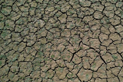 Gölbaşı Gölü kuraklık nedeniyle metrelerce çekildi