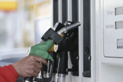 Araç sahiplerine müjde: Benzin ve motorine büyük indirim geliyor