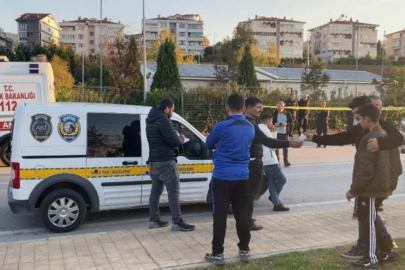 Kocaeli Karamürsel'de bir kişi aracında ölü bulundu