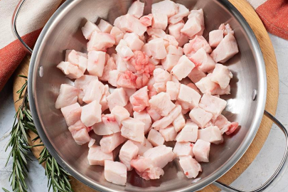 Canan Karatay'ın tavsiyesiydi! Dize kuyruk yağı sürmek bakın neye iyi geliyor...