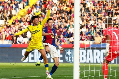 Barcelona, Las Palmas'a boyun eğdi