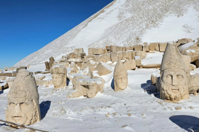Nemrut Dağı'ndan büyüleyici kar manzarası
