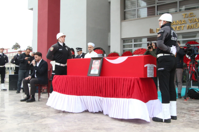 Adana'da şehit olan polis memuru Mustafa Akgül son yolculuğuna uğurlandı